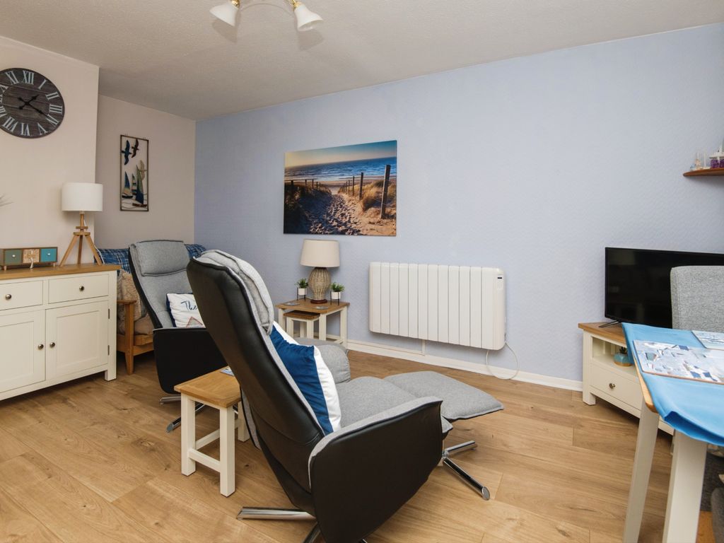 1 bed flat for sale in Family Holiday Park, Warren Road