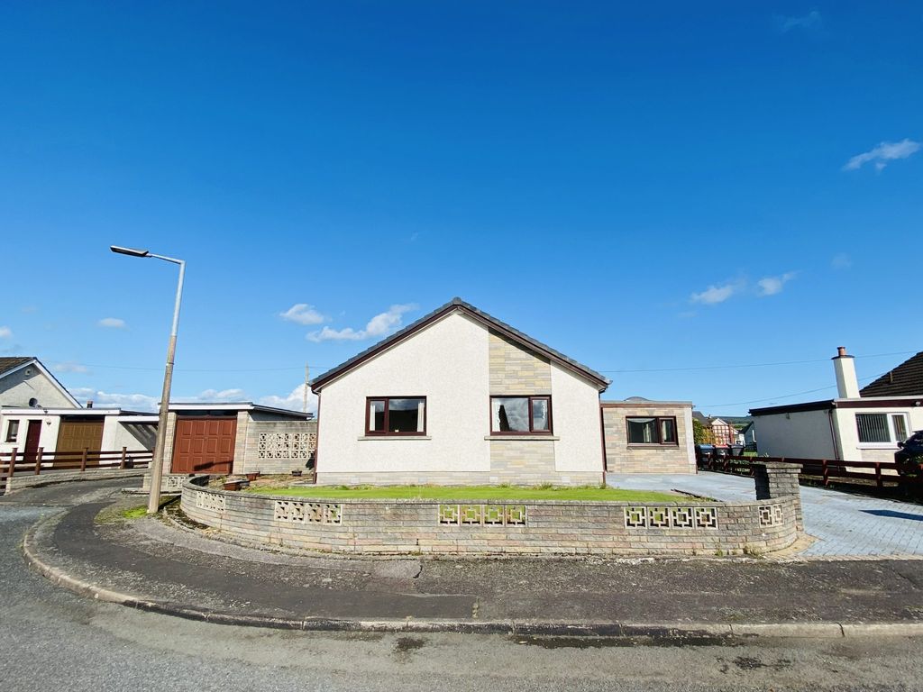 2 bed bungalow for sale in 4 Greenlea Park, Collin DG1, £190,000 Zoopla