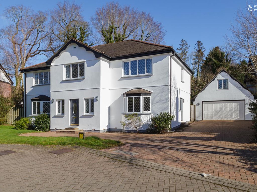 5 bed detached house for sale in Glen Darragh Gardens, Glen Darragh