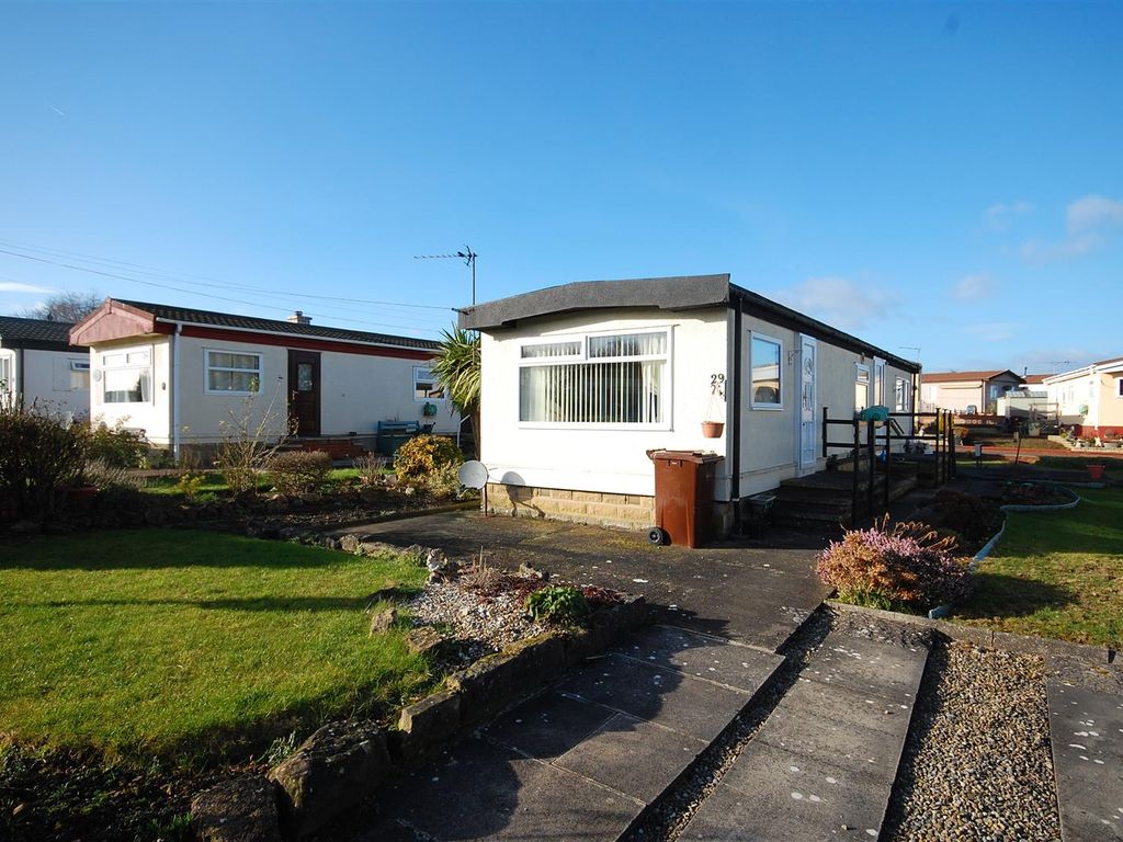 2 bed mobile/park home for sale in Cliff Top Park, Garforth, Leeds LS25