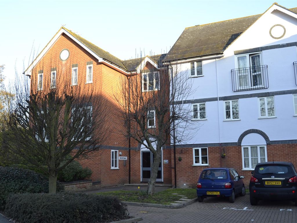 Victoria Chase, Colchester CO1  