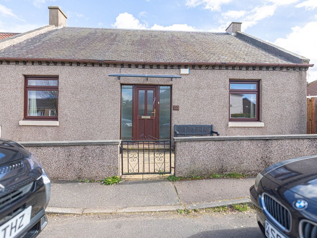 4 bed semidetached bungalow for sale in Wemyss Street, Cowdenbeath KY4, £164,999 Zoopla