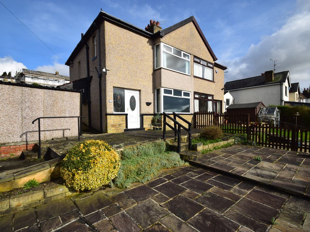 3 bed semidetached house for sale in Lynton Drive, Riddlesden