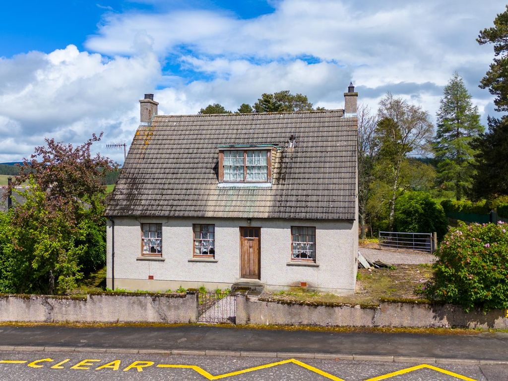4 bed detached house for sale in Main Street, Tomintoul, Ballindalloch