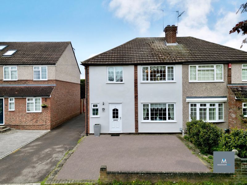 4 bed semidetached house for sale in Penton Drive, Cheshunt, Waltham