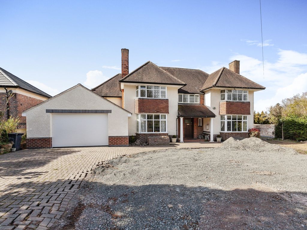 5 bed detached house for sale in Lutterworth Road, Aylestone, Leicester