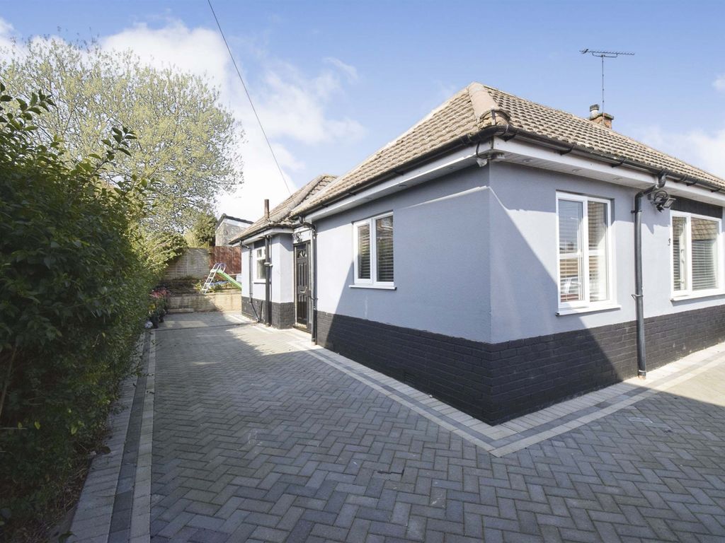 2 bed detached bungalow for sale in Alcester Drive, Leicester LE5 Zoopla
