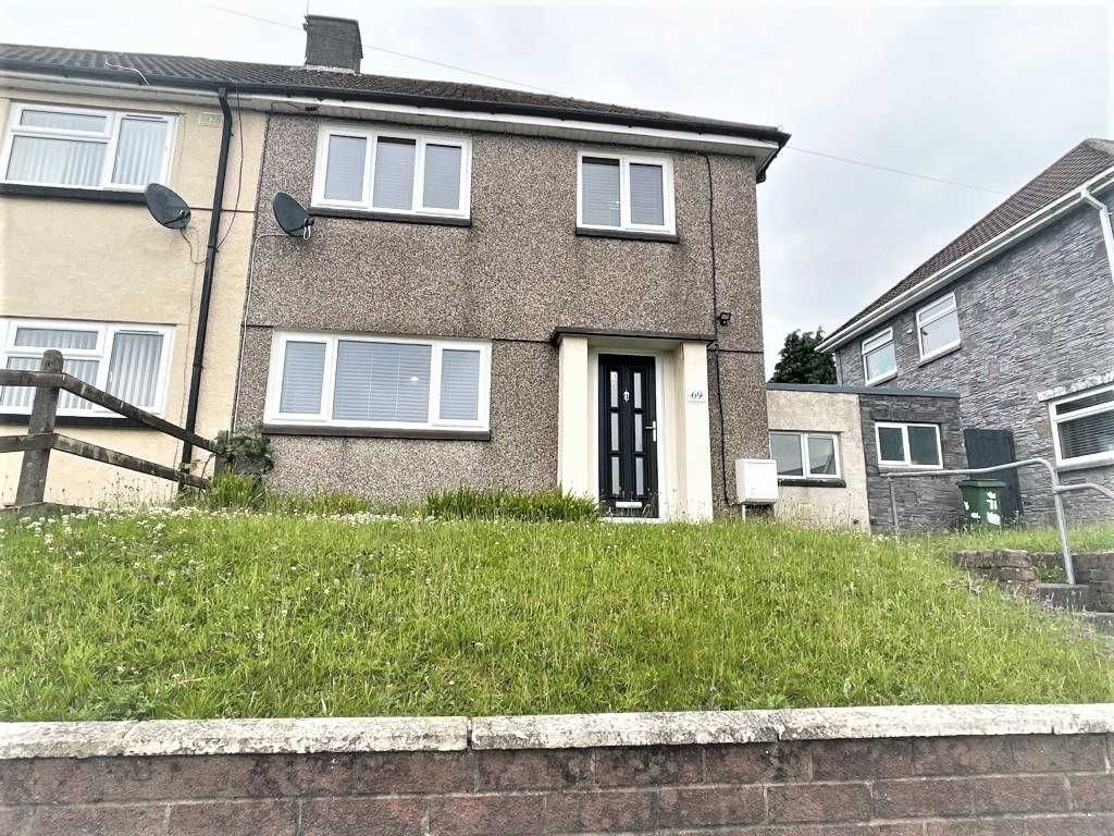3 bed semidetached house for sale in Cambrian Avenue, Gilfach Goch