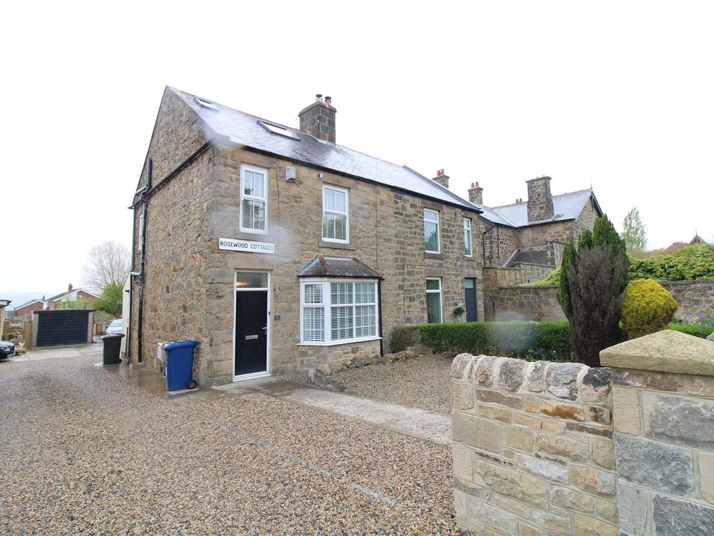 3 bed semidetached house for sale in Hexham Road, Throckley, Newcastle