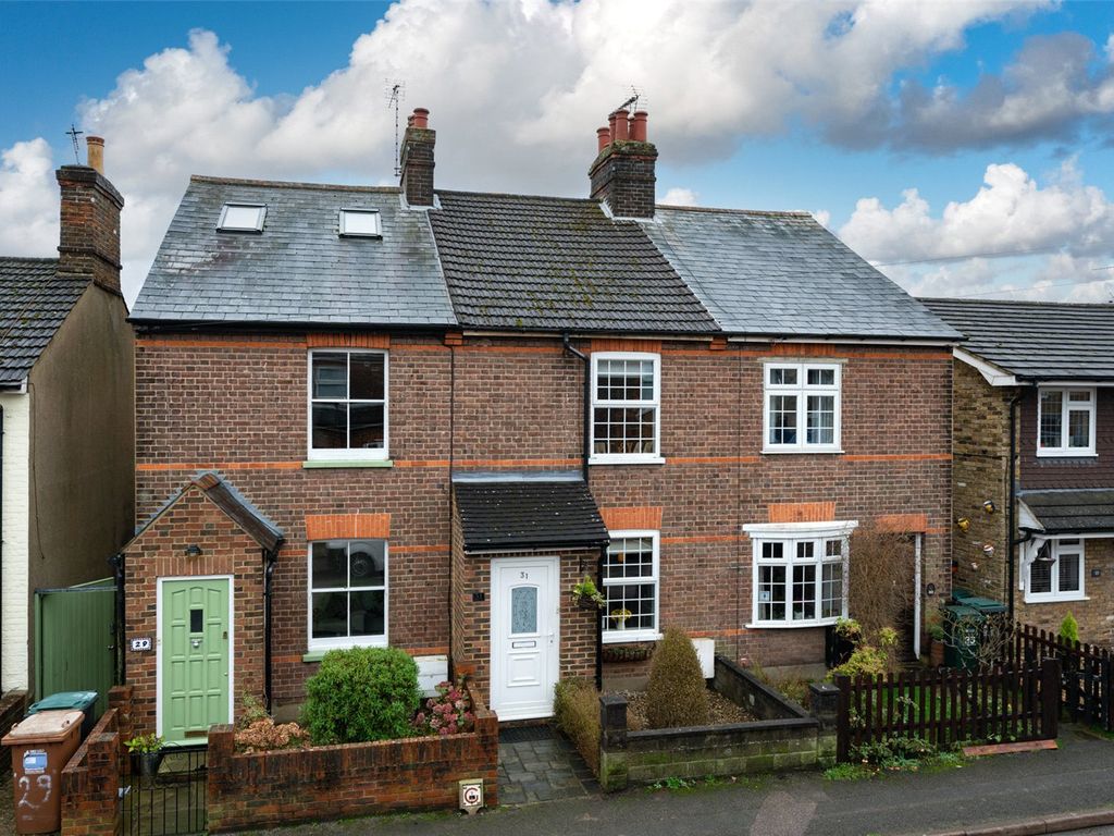 3 bed terraced house for sale in Breakspeare Road, Abbots Langley