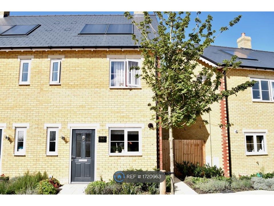 2 bed end terrace house to rent in North Lodge Park, Milton, Cambridge