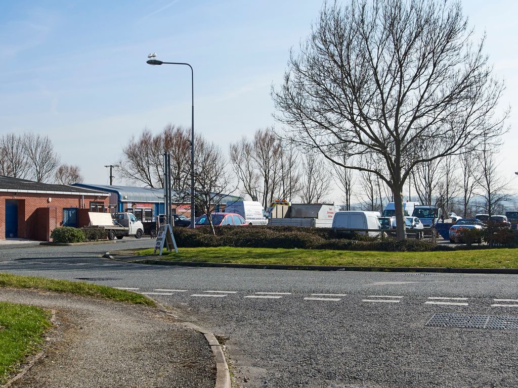 Industrial to let in Unit 9 Tir Llwyd Industrial Estate, St. Asaph