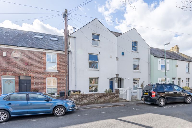4 bed terraced house for sale in Green Lane, Chichester PO19 Zoopla
