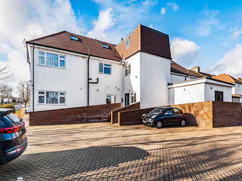 2 bed flat for sale in Marion Crescent, Orpington BR5 Zoopla