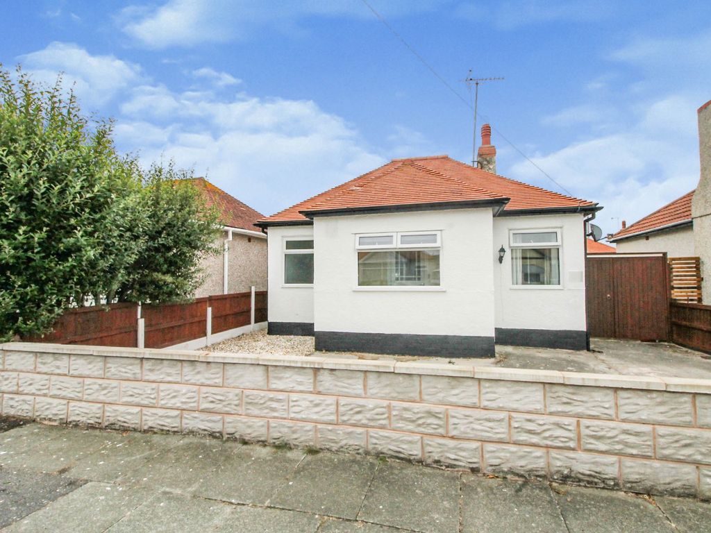 2 bed bungalow for sale in Oakville Avenue, Rhyl LL18 Zoopla