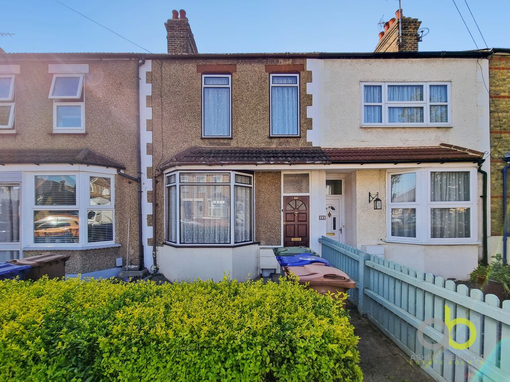 3 bed terraced house for sale in Chadwell Road, Grays RM17 Zoopla