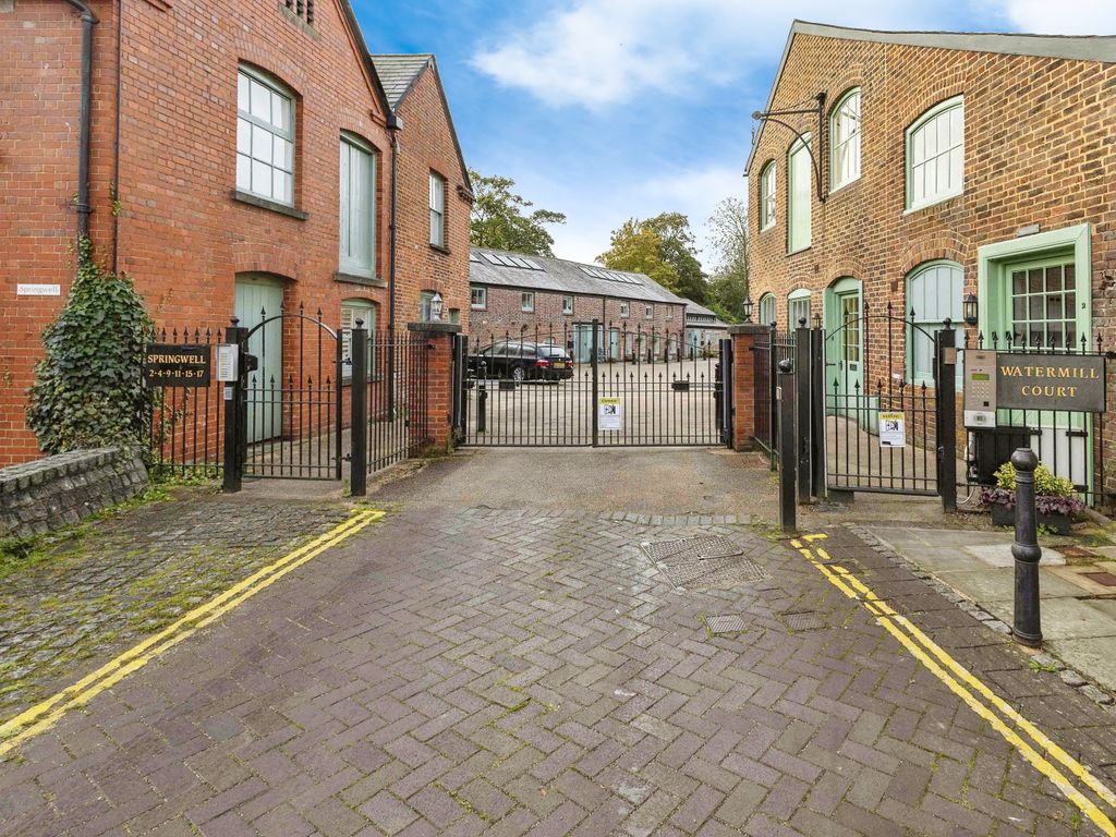 2 bed flat for sale in Springwell, Havant, Hampshire PO9, £135,000 Zoopla