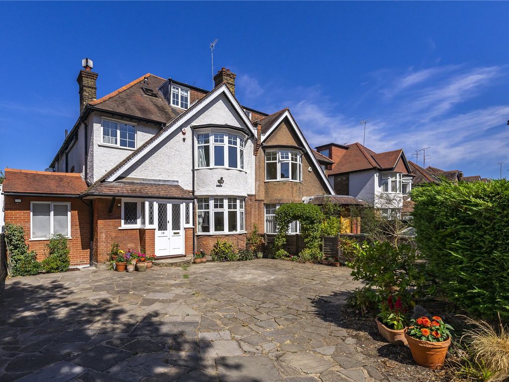 Woodside Avenue London N6