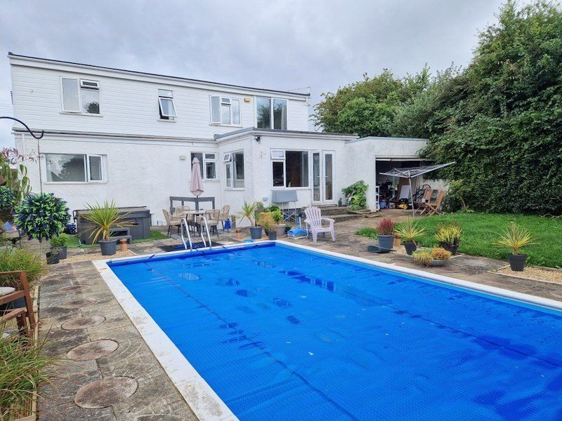 4 bed detached house for sale in Bassetts Gardens, Exmouth EX8, £