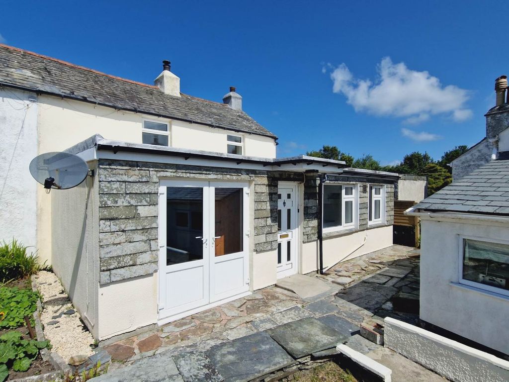 3 bed end terrace house for sale in High Street, Delabole PL33, £