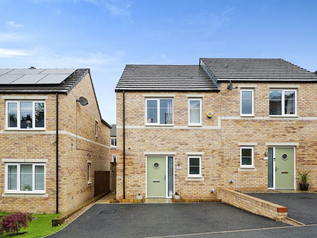 2 bed semidetached house for sale in Church Close, Apperley Bridge