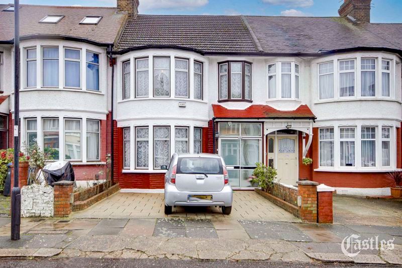 3 bed terraced house for sale in Berkshire Gardens, Palmers Green N13, £625,000 Zoopla