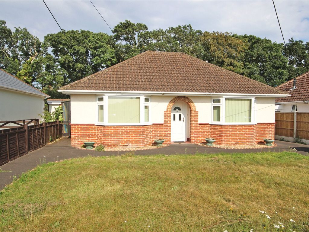 Bungalow for sale in Oakwood Avenue, New Milton, Hampshire BH25 Zoopla
