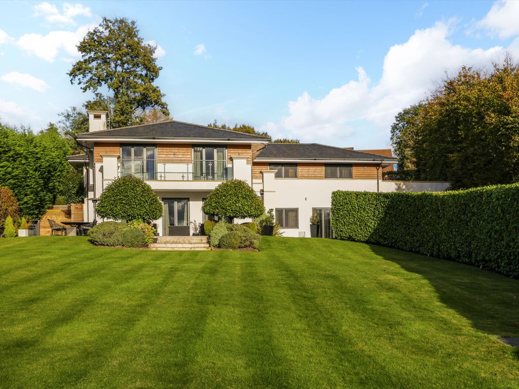 5 bed detached house for sale in Moles Hill, Oxshott, Leatherhead, Surrey KT22 Zoopla