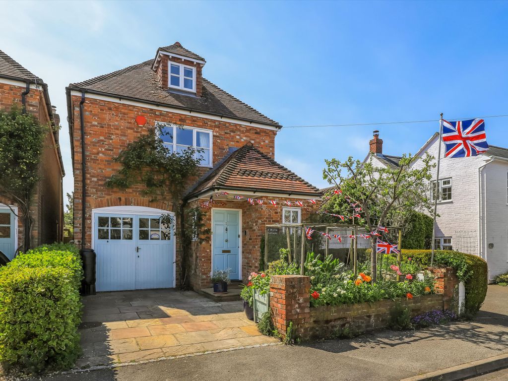 4 bed detached house for sale in Spring Road, Lymington, Hampshire SO41