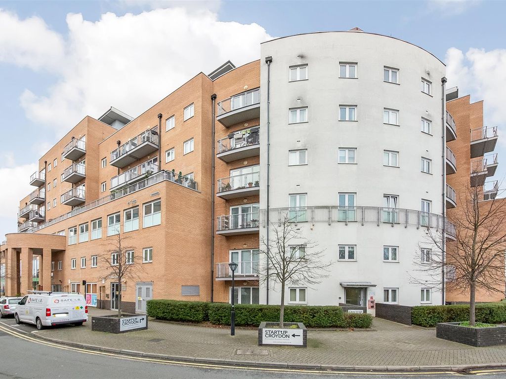 2 bed flat for sale in Whitestone Way, Croydon CR0, £250,000 Zoopla