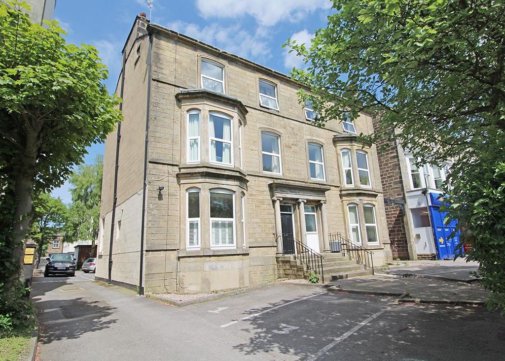 2 bed flat to rent in York Place, Harrogate HG1, £1,100 pcm Zoopla