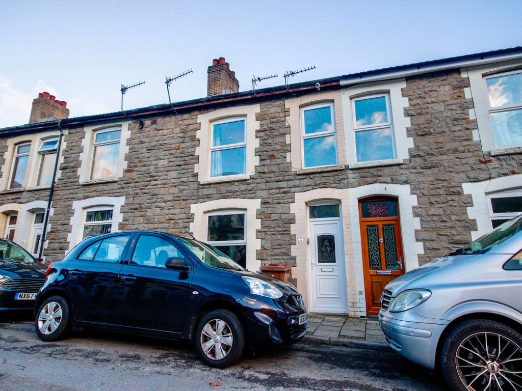 4 bed terraced house for sale in Islwyn Street, Cwmfelinfach, Ynysddu