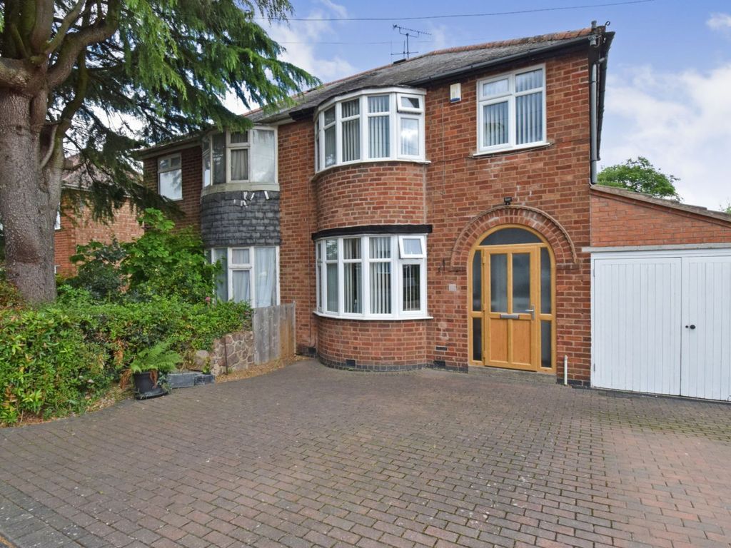3 bed semidetached house for sale in Cardinals Walk, Off Scraptoft