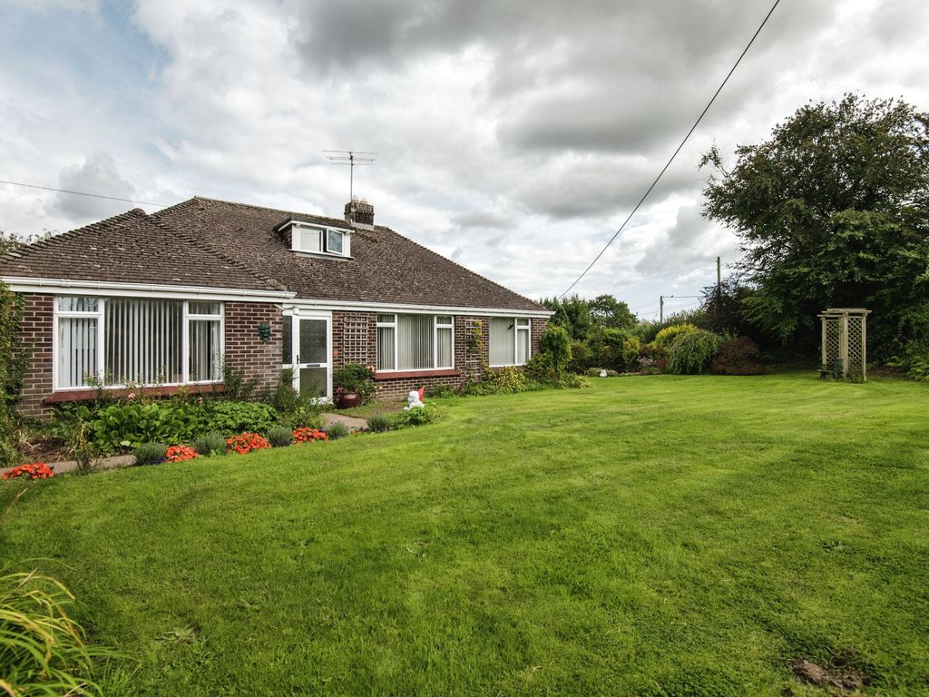 3 bed detached bungalow for sale in Whitford Road, Kilmington
