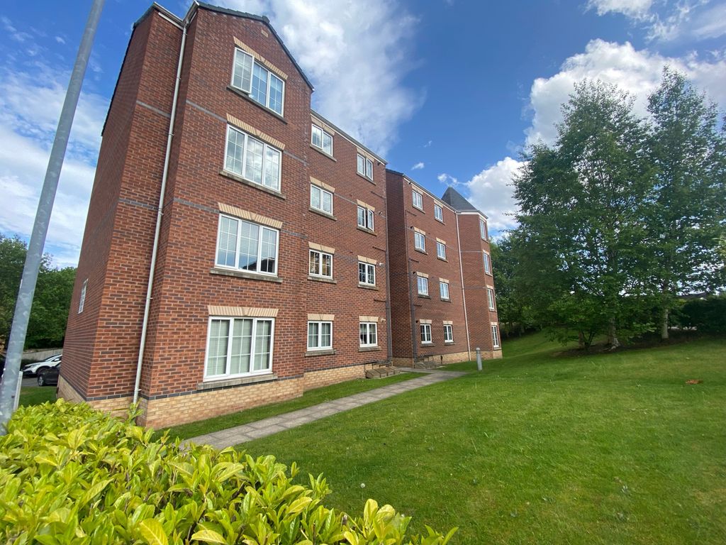 3 bed flat to rent in Cobblestone Drive, Berry Hill, Mansfield NG18