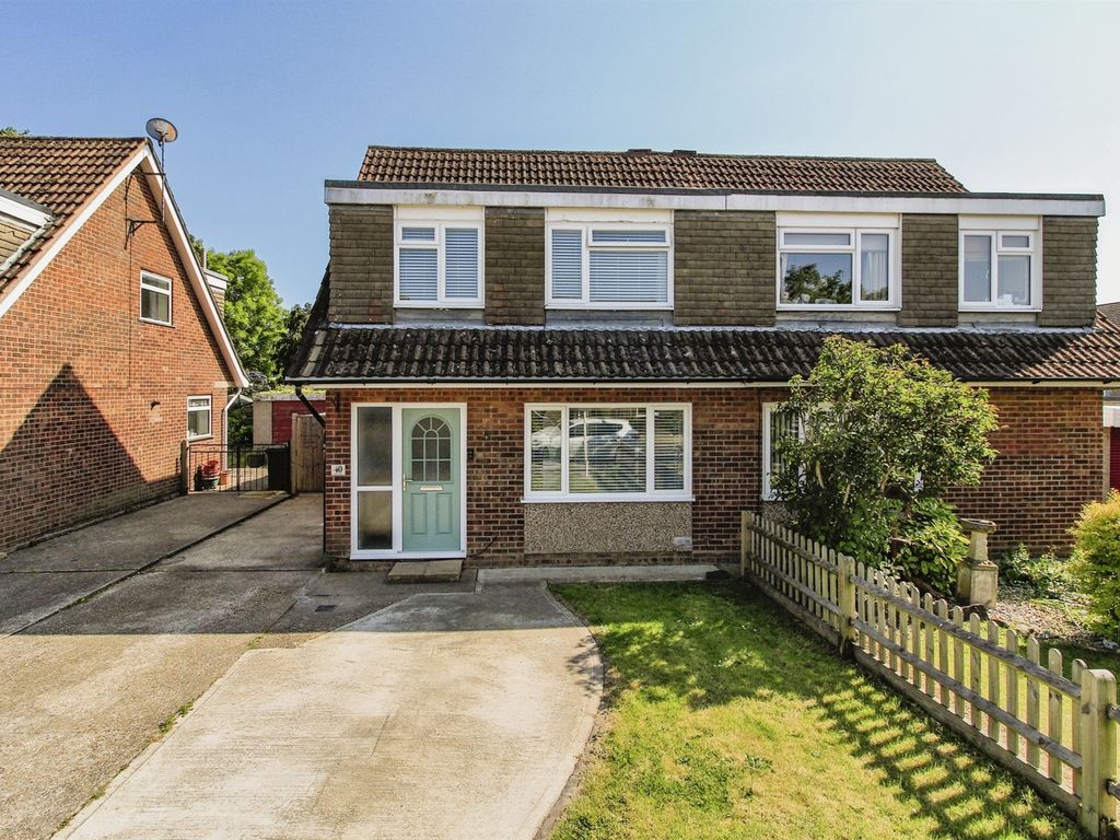 3 bed semidetached house for sale in Rockall Drive, Hailsham BN27 Zoopla