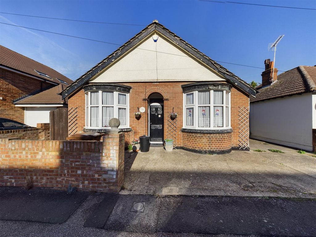 Carlton Avenue, Gillingham ME7  