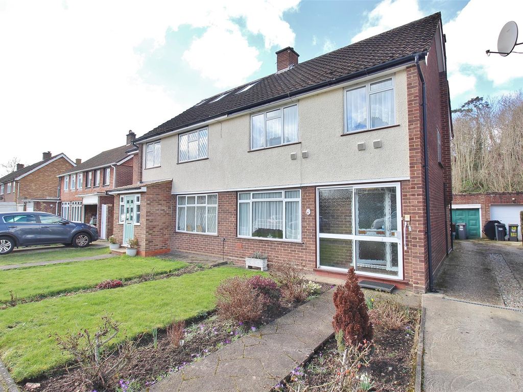 3 bed semidetached house for sale in Lynton Close, Isleworth TW7 Zoopla