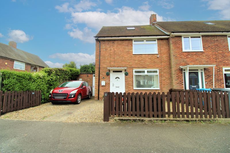 4 bed end terrace house for sale in Mirfield Grove, Bilton Grange, Hull