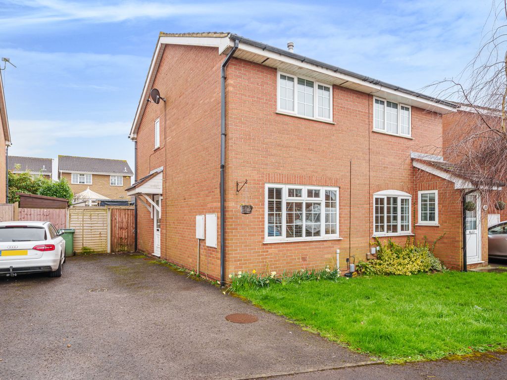 2 bed semidetached house for sale in Longs Drive, Yate, Bristol