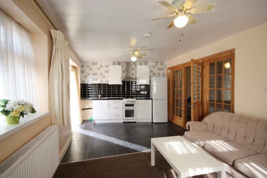 1 bed flat to rent in Taylors Green, East Acton, London W3 Zoopla