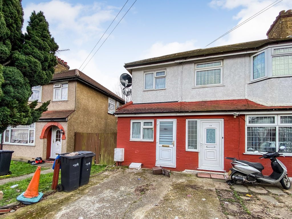 3 bed end terrace house for sale in Leyburn Road, London N18 Zoopla