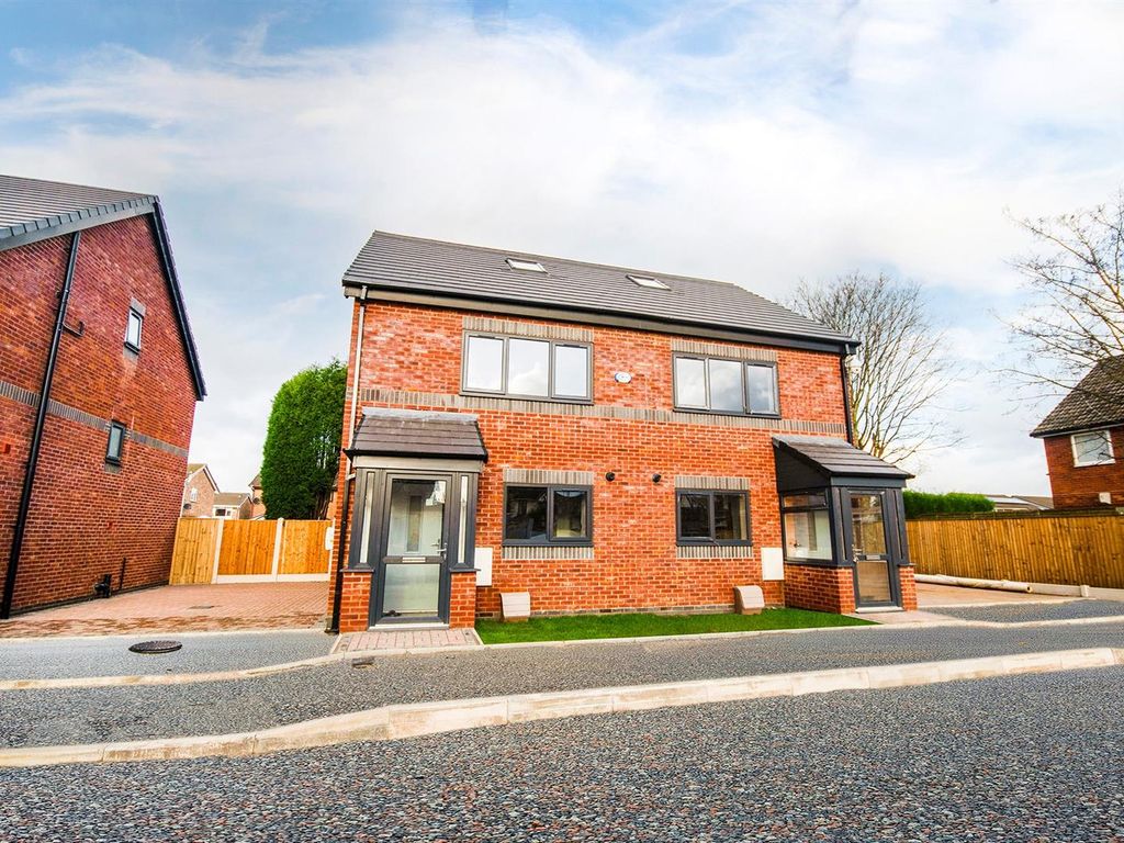 New home, 3 bed semidetached house for sale in Penny Farthing Close