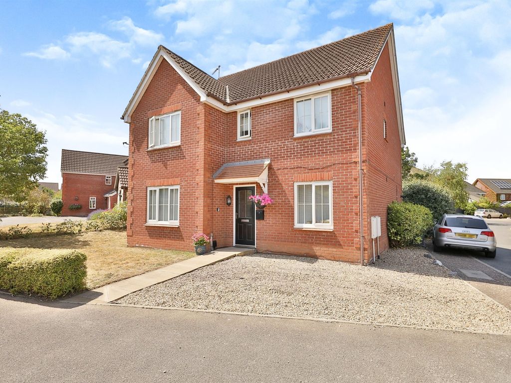 5 bed detached house for sale in Lynn Close, Thorpe St. Andrew, Norwich