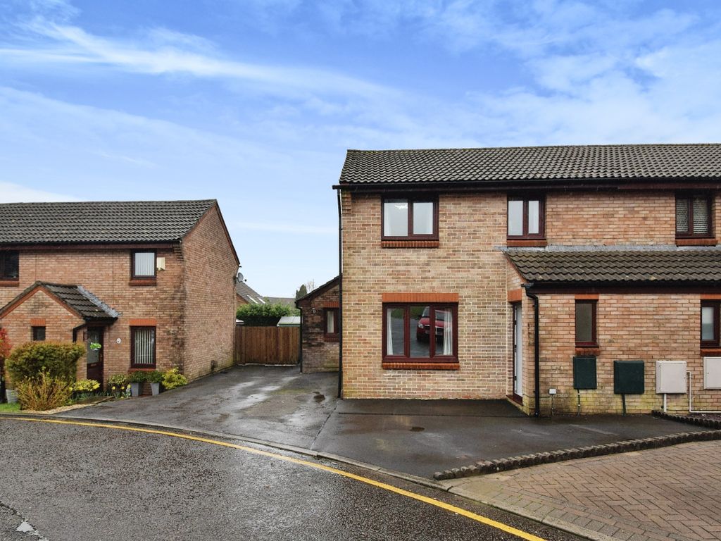 5 bed semidetached house for sale in Bryn Rhosyn, Llangyfelach SA6