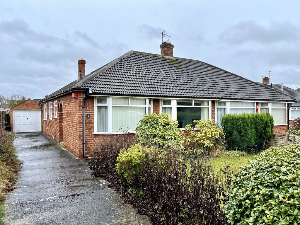 3 bed semidetached bungalow for sale in Aldwark Close, Brookfield