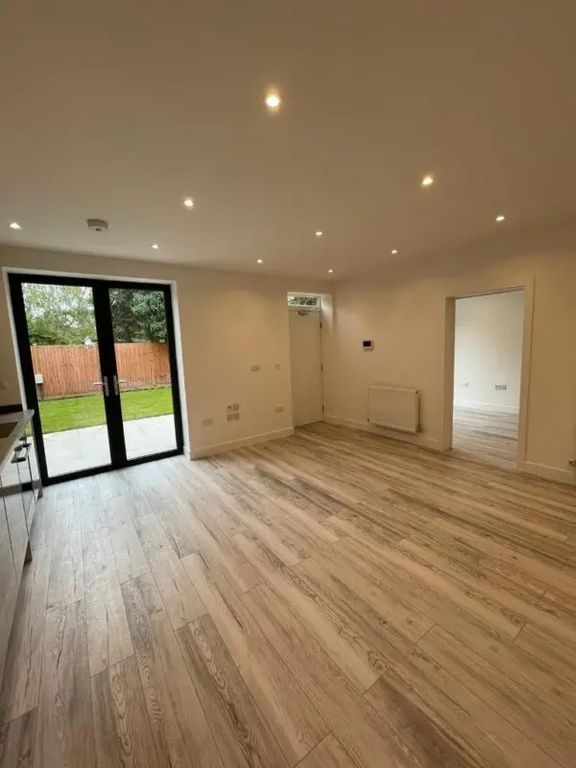 2 bed flat to rent in Bellingham Road, Lewisham SE6 Zoopla