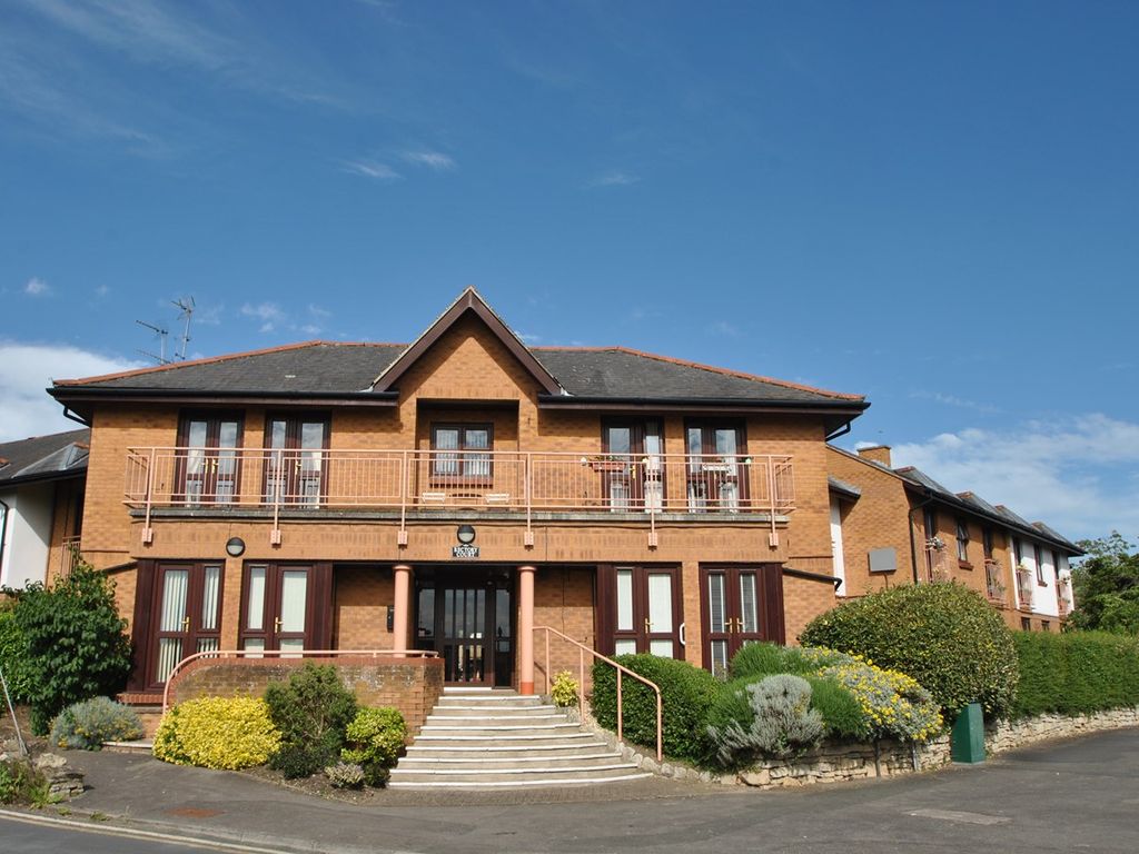 2 bed property for sale in Cleeve, Cheltenham GL52 Zoopla