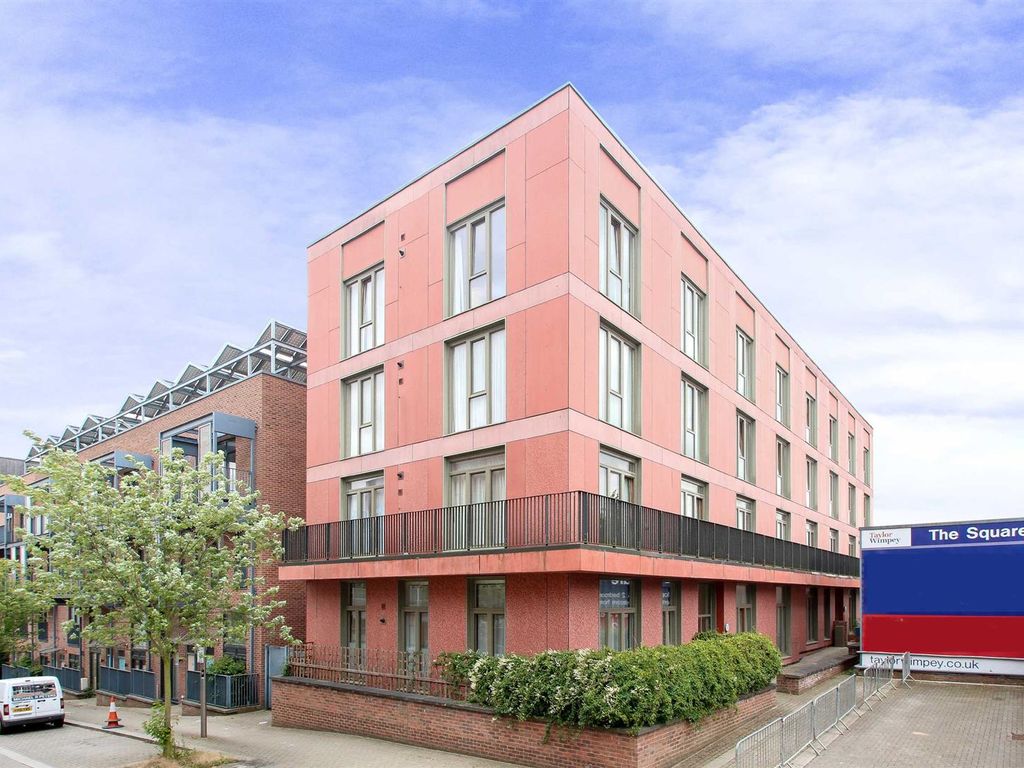 2 bed flat to rent in Columbia Place, Campbell Park, Milton Keynes MK9