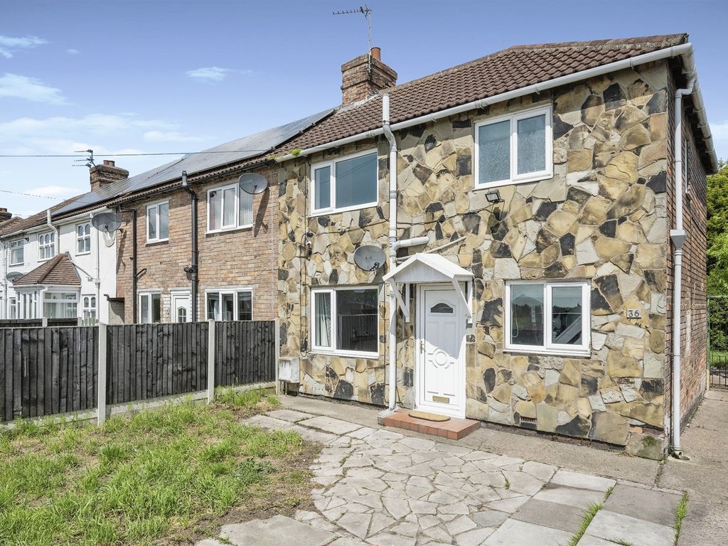 3 bed end terrace house for sale in Lloyds Terrace, Dunscroft